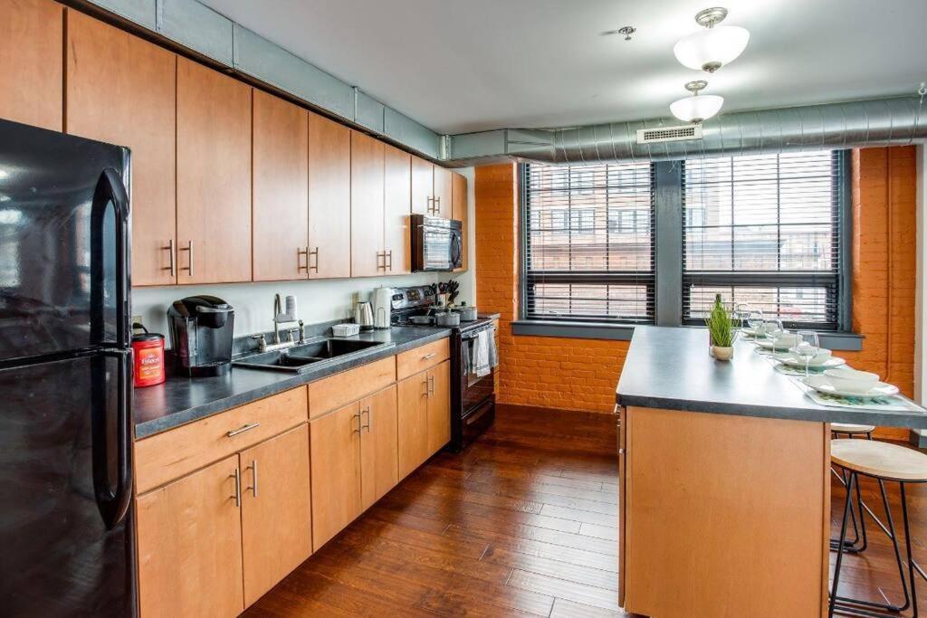 Centric Modern Loft W/ King Beds Apartment Rochester Ngoại thất bức ảnh