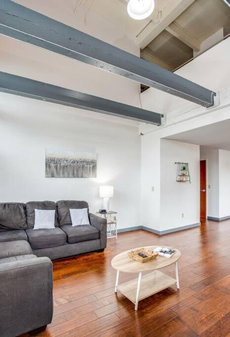 Centric Modern Loft W/ King Beds Apartment Rochester Ngoại thất bức ảnh