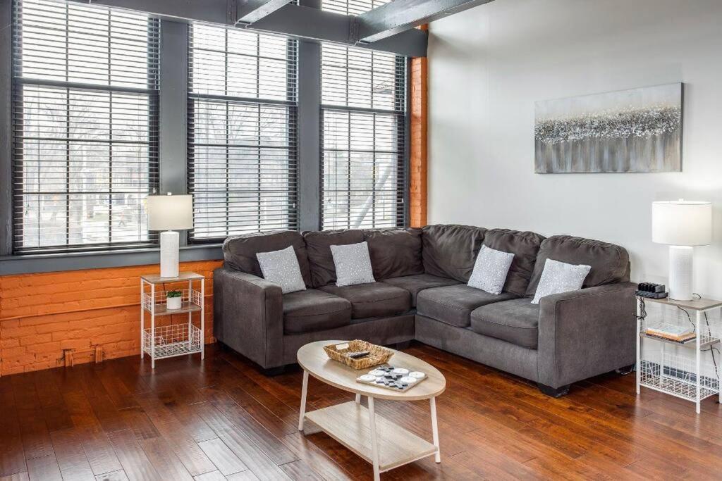 Centric Modern Loft W/ King Beds Apartment Rochester Ngoại thất bức ảnh