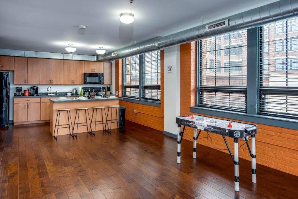 Centric Modern Loft W/ King Beds Apartment Rochester Ngoại thất bức ảnh