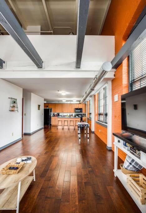 Centric Modern Loft W/ King Beds Apartment Rochester Ngoại thất bức ảnh