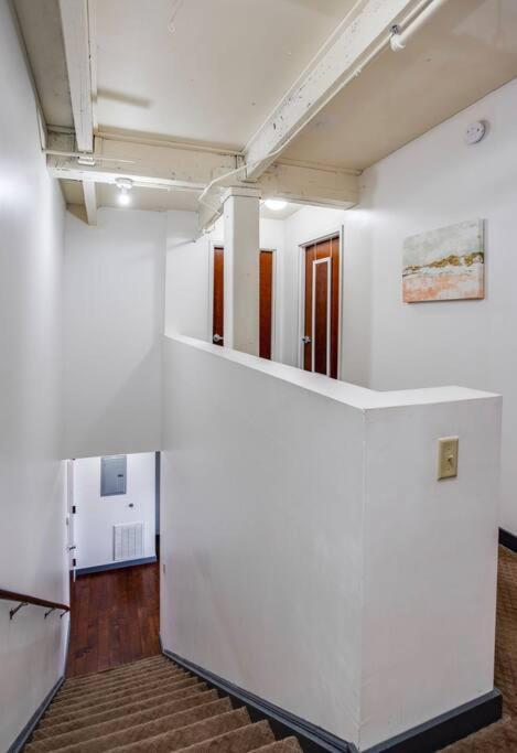 Centric Modern Loft W/ King Beds Apartment Rochester Ngoại thất bức ảnh